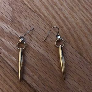 Gold stella & dot drop earrings